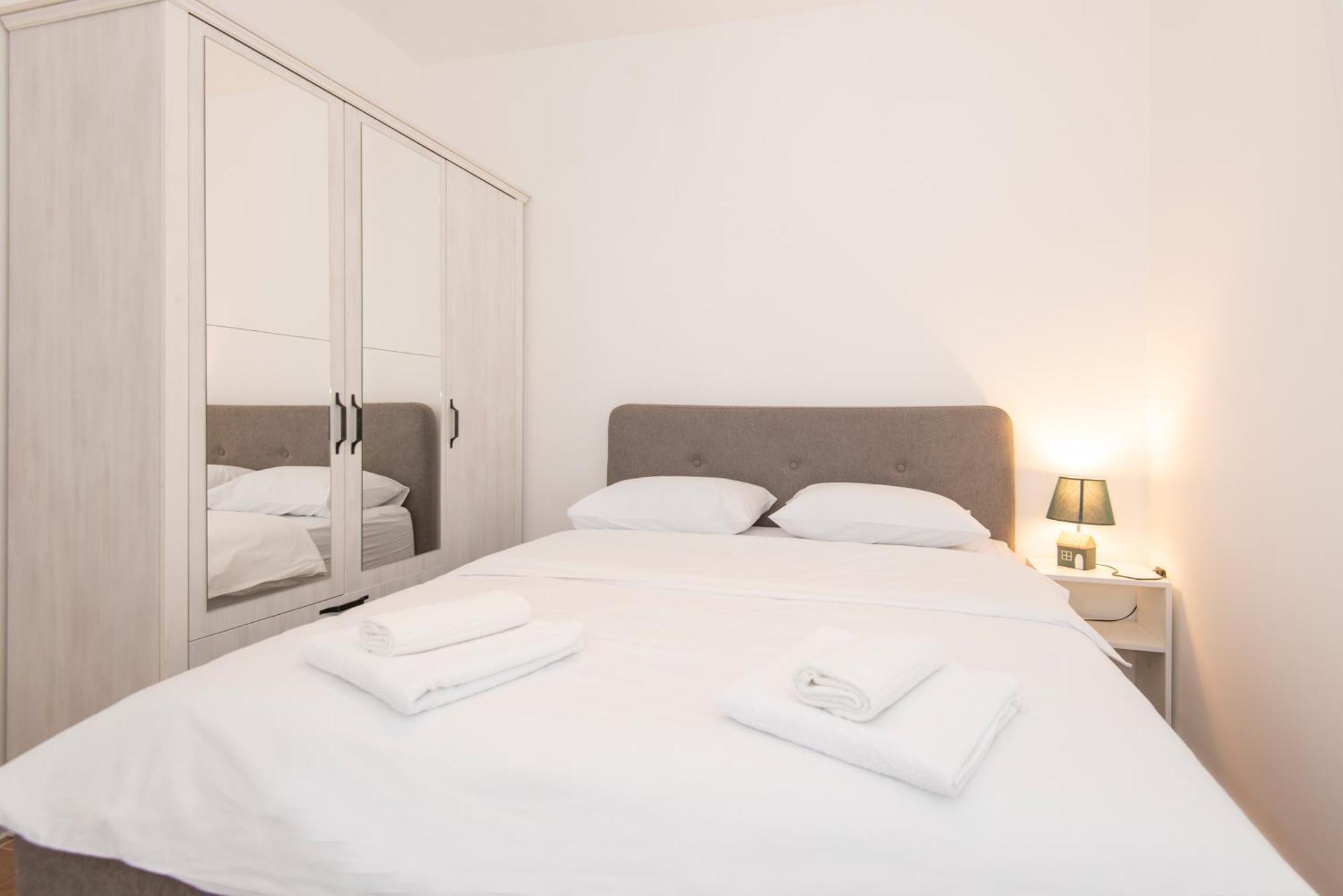 Al Mare Apartments โกตอร์ ภายนอก รูปภาพ
