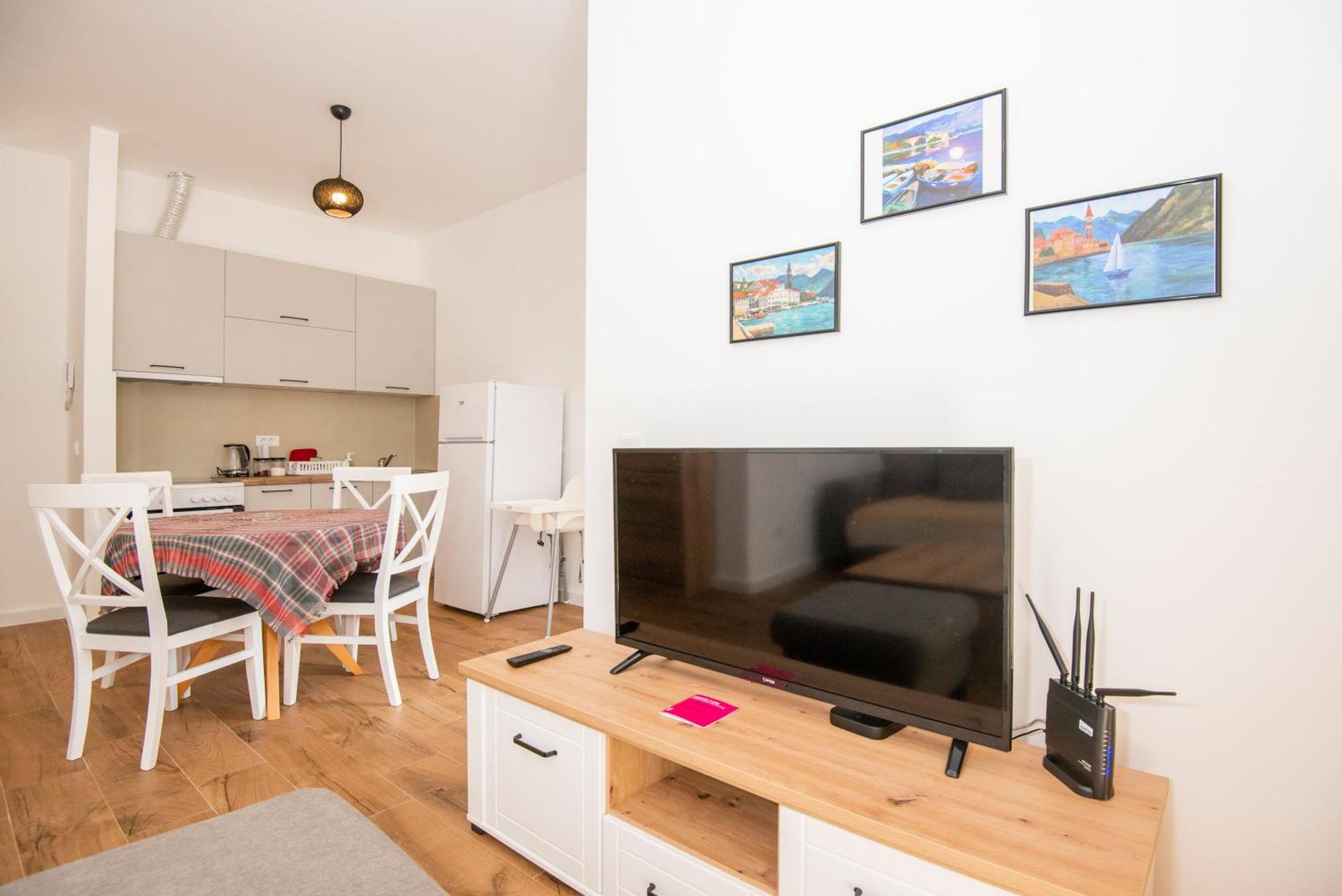 Al Mare Apartments โกตอร์ ภายนอก รูปภาพ