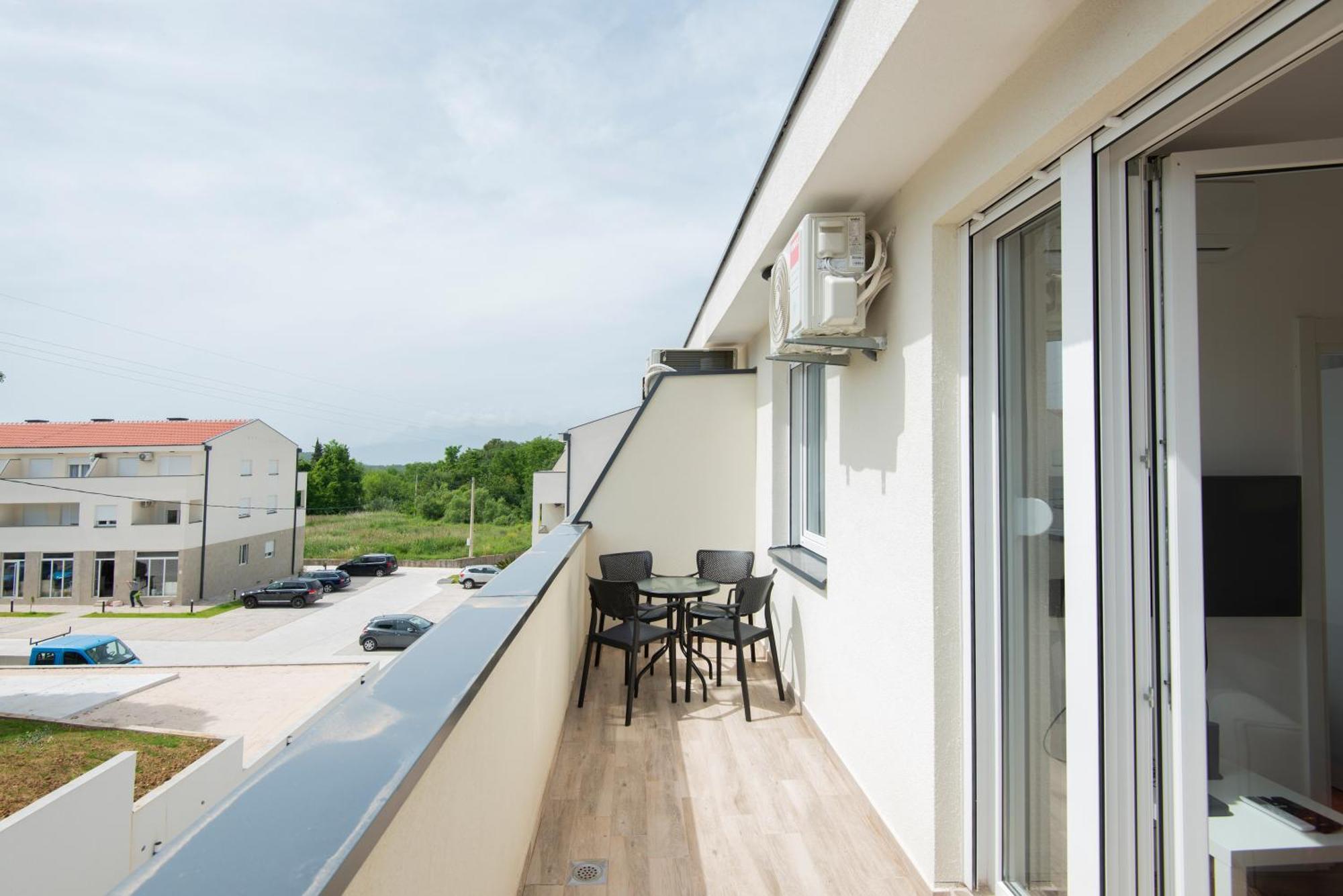 Al Mare Apartments โกตอร์ ภายนอก รูปภาพ