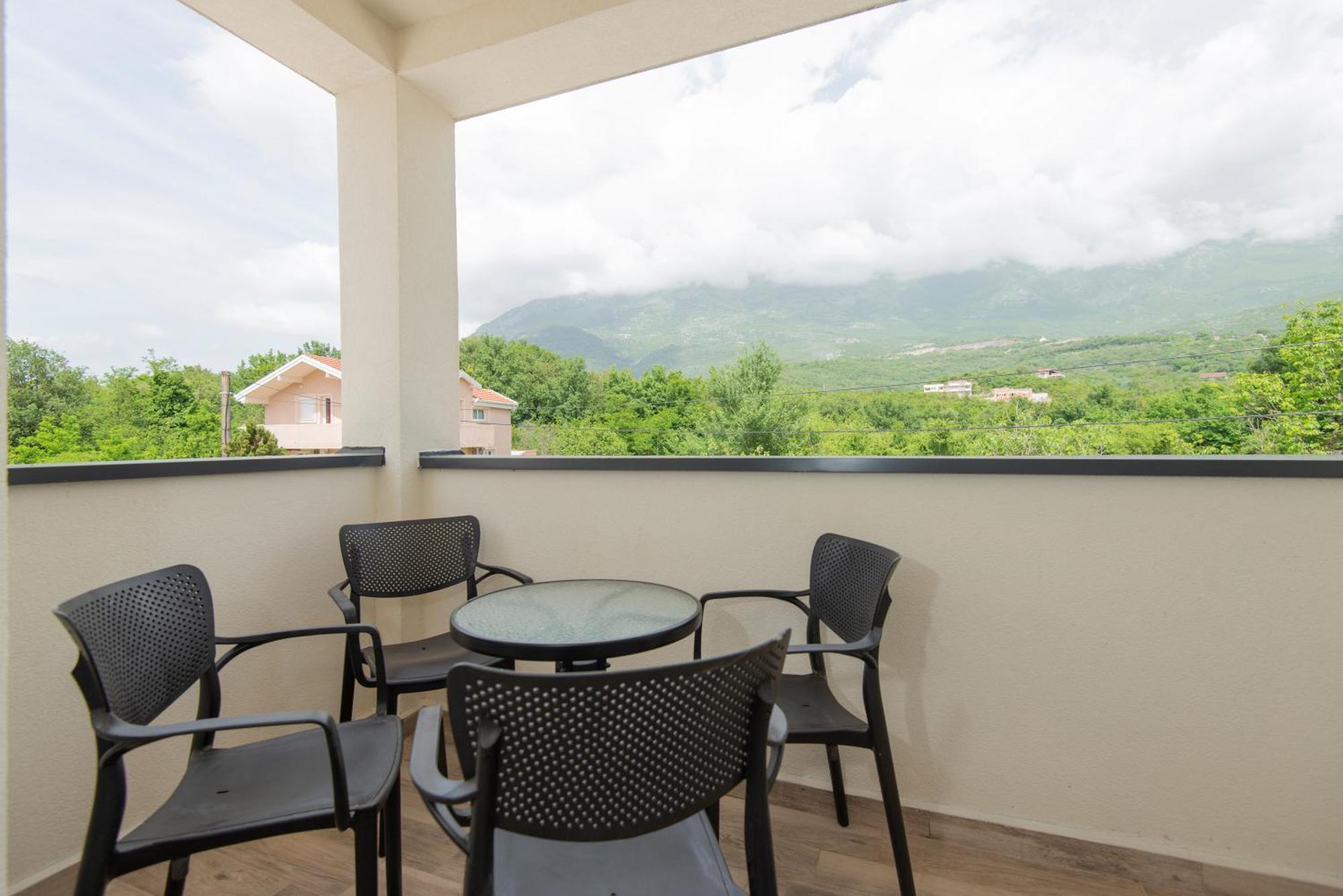 Al Mare Apartments โกตอร์ ภายนอก รูปภาพ